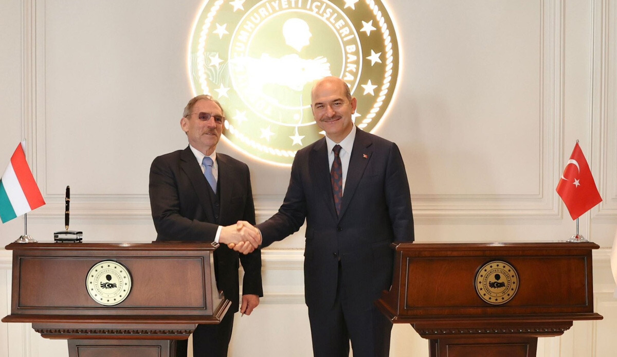 İçişleri Bakanı Soylu, Macar mevkidaşıyla bir araya geldi İçişleri Bakanı Soylu, Macar mevkidaşıyla bir araya geldi