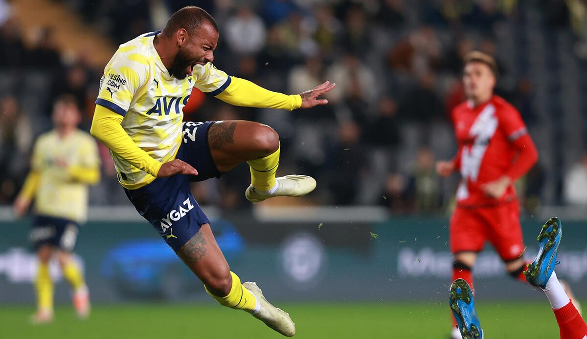 Fenerbahçe'de Pedro şoku... Lisansı donacak Fenerbahçe'de Pedro şoku... Lisansı donacak