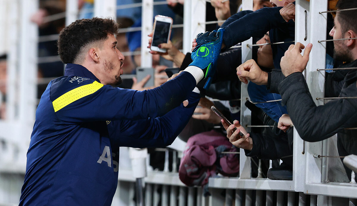 Fenerbahçe'de Altay Bayındır tehlikesi! Dünya devi talip oldu, bonservissiz gidebilir