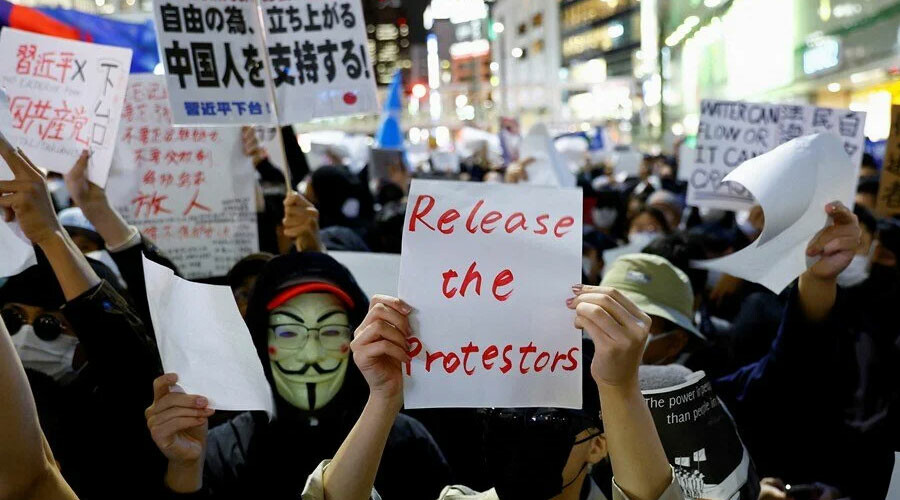 Çin lideri Şi'den Covid-19 protestoları yorumu: Ergenlerin tepkisi