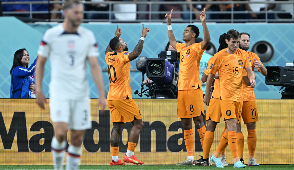İlk çeyrek finalist Hollanda! ABD'nin tecrübesi yetmedi, "Portakallar" 3 golle turladı İlk çeyrek finalist Hollanda! ABD'nin tecrübesi yetmedi, "Portakallar" 3 golle turladı