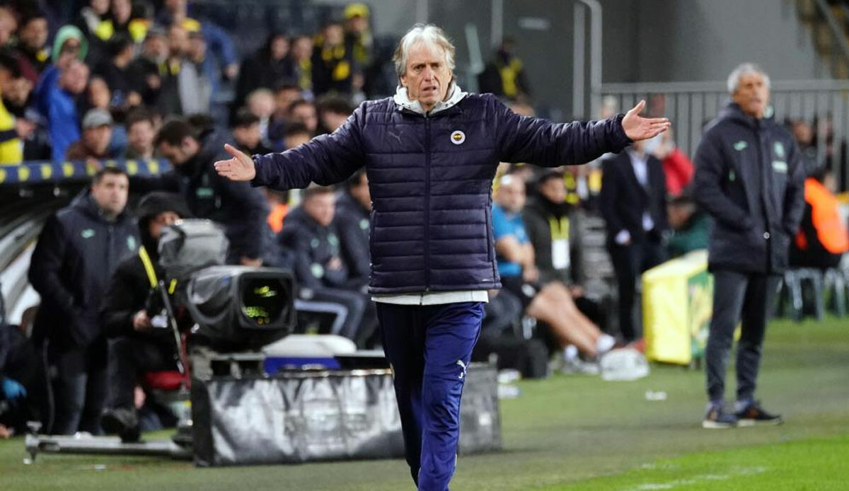 Jorge Jesus'tan Ali Koç'a transfer çağrısı Jorge Jesus'tan Ali Koç'a transfer çağrısı
