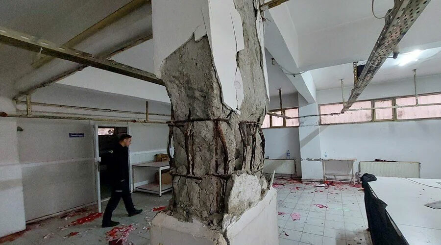 Kolonu patladı… 24 yıllık bina için yıkım kararı!