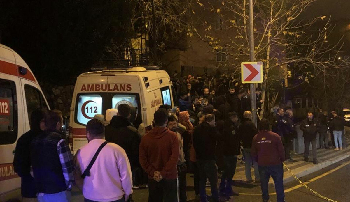 Üsküdar’da gece vakti panik anlar! Prefabrik atölyesinde yangın çıktı, vatandaşlar sokaklara döküldü