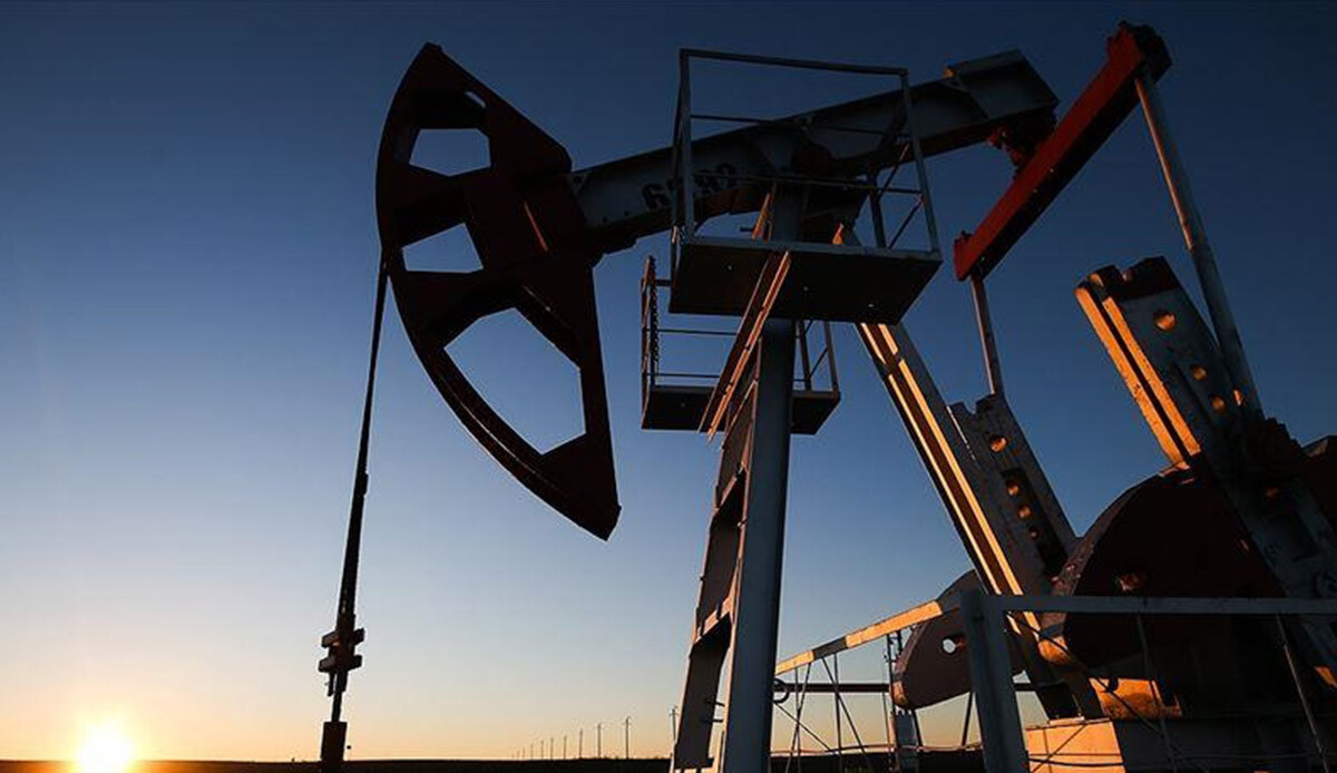 Rusya tavan fiyatla petrol satışını yasaklamaya hazırlanıyor Rusya tavan fiyatla petrol satışını yasaklamaya hazırlanıyor