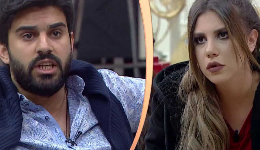 Kısmetse Olur’un Melis’inden çirkin sözler! Başörtüsüne hakaretinin cezası belli oldu Kısmetse Olur’un Melis’inden çirkin sözler! Başörtüsüne hakaretinin cezası belli oldu