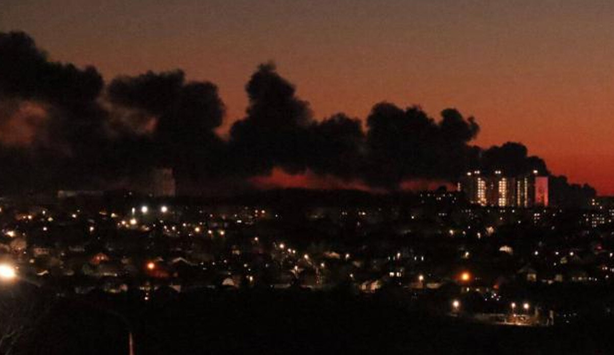 Rusya'nın Kursk kentinde petrol tesisi İHA ile vuruldu Rusya'nın Kursk kentinde petrol tesisi İHA ile vuruldu