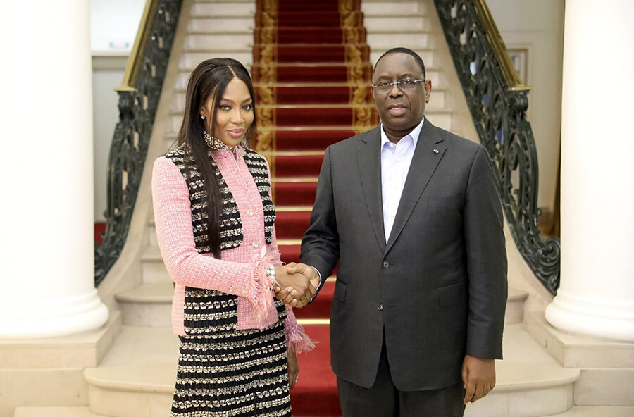Senegal Cumhurbaşkanı, Naomi Campbell ile bir araya geldi Senegal Cumhurbaşkanı, Naomi Campbell ile bir araya geldi
