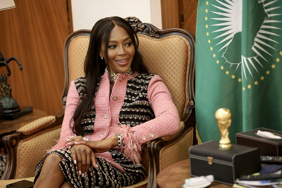 Senegal Cumhurbaşkanı, Naomi Campbell ile bir araya geldi Senegal Cumhurbaşkanı, Naomi Campbell ile bir araya geldi
