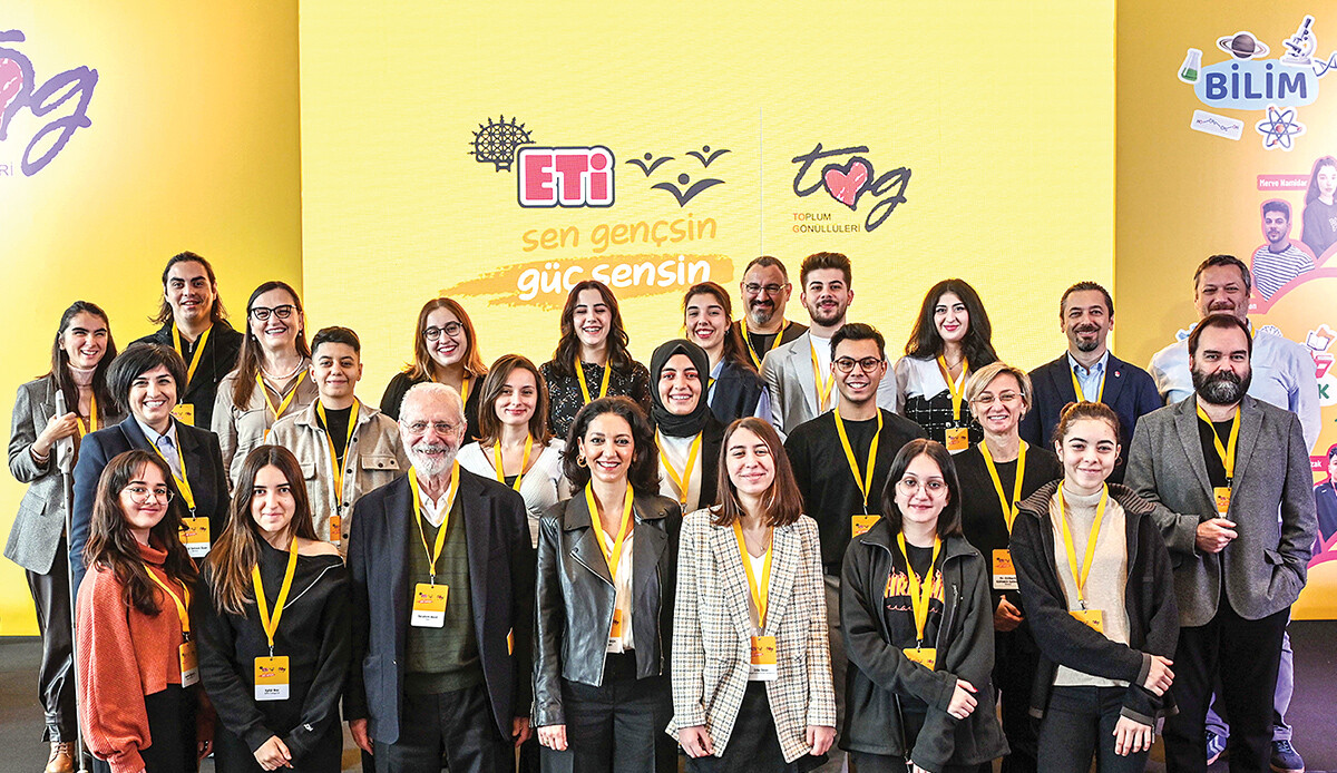 Mentorluk ve hibeyle gençler hayaline kavuşuyor