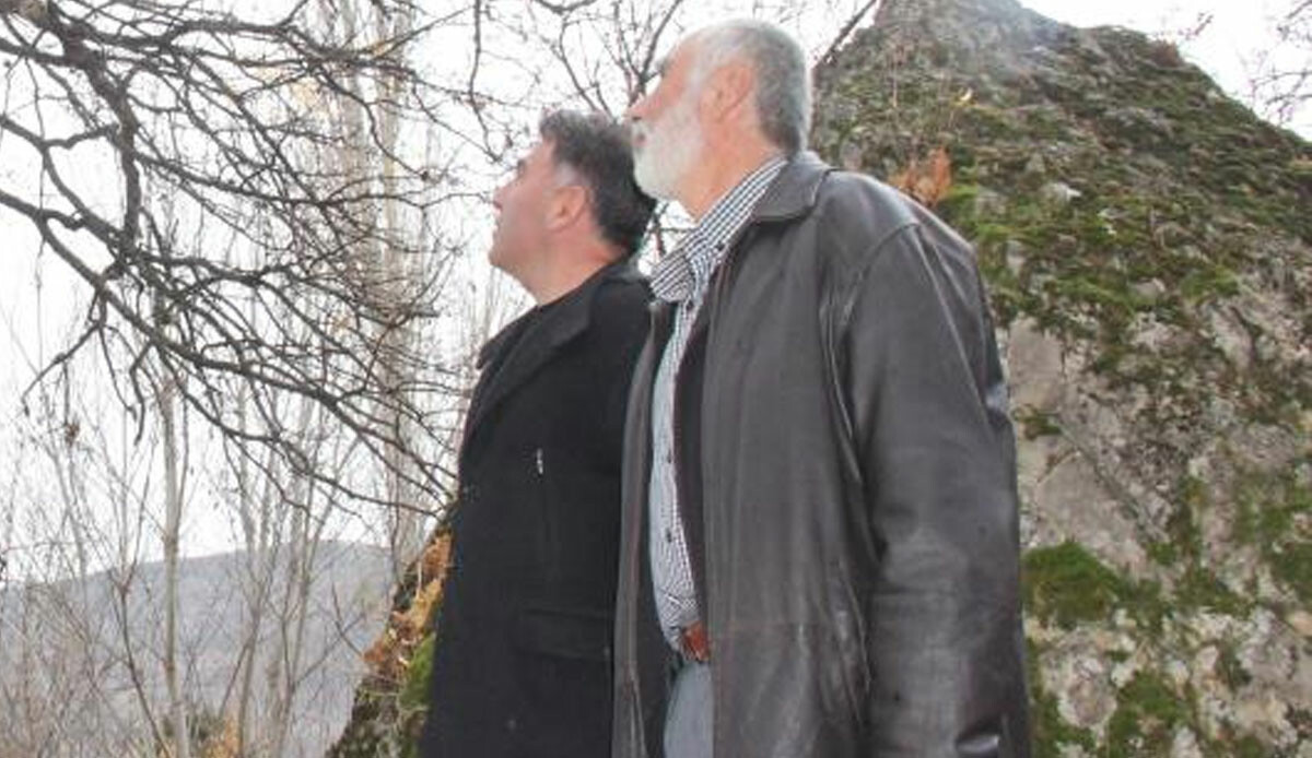 Bu fındık ağacı diğerlerine benzemiyor!  İncelemeye gelenler hayret içinde: Ekipler hemen harekete geçti