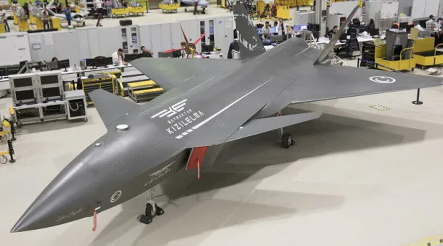 Son dakika... Bayraktar Kızılelma havalanmak üzere! Yerli ve milli insansız savaş uçağı için havalimanı kapatıldı