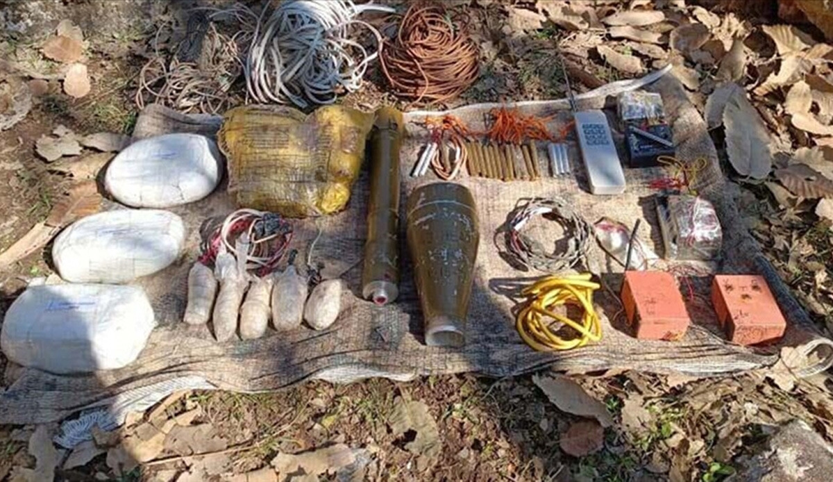 PKK&#039;ya saklanacak da saklayacak da delik yok! 4 depoda 10 kilogram patlayıcı bulundu