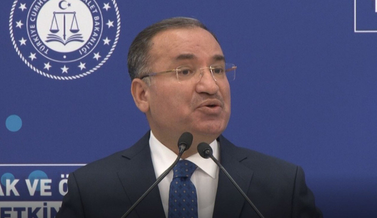 Adalet Bakanı Bozdağ: Doğu Akdeniz büyük bir göçmen mezarlığına dönüştü Adalet Bakanı Bozdağ: Doğu Akdeniz büyük bir göçmen mezarlığına dönüştü
