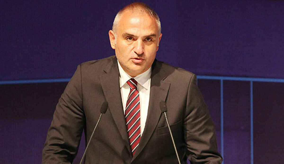 Bakan Ersoy: Yıl sonu hedefi 51,5 milyon ziyaretçi ve 46 milyar dolar gelir Bakan Ersoy: Yıl sonu hedefi 51,5 milyon ziyaretçi ve 46 milyar dolar gelir