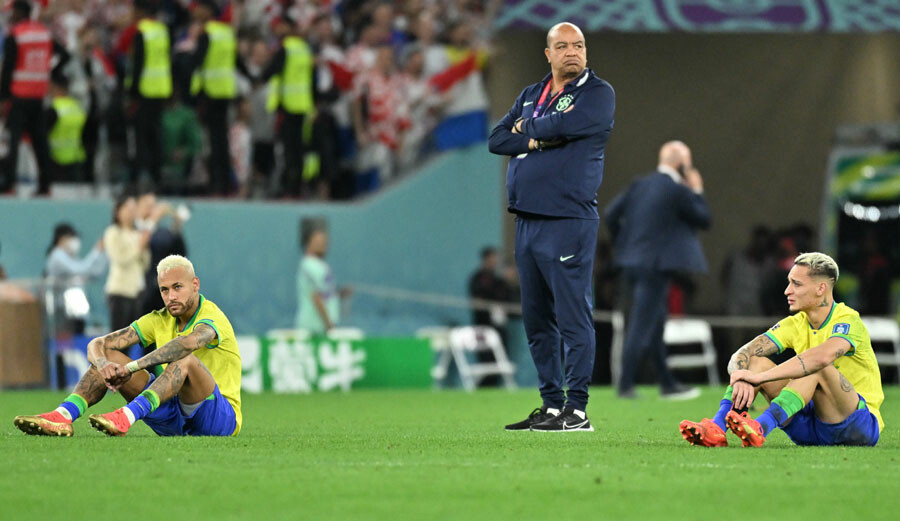 Hırvatistan Brezilya'yı eledi, adını yarı finale yazdırdı! Kaleci Livakovic yine yapacağını yaptı Hırvatistan Brezilya'yı eledi, adını yarı finale yazdırdı! Kaleci Livakovic yine yapacağını yaptı
