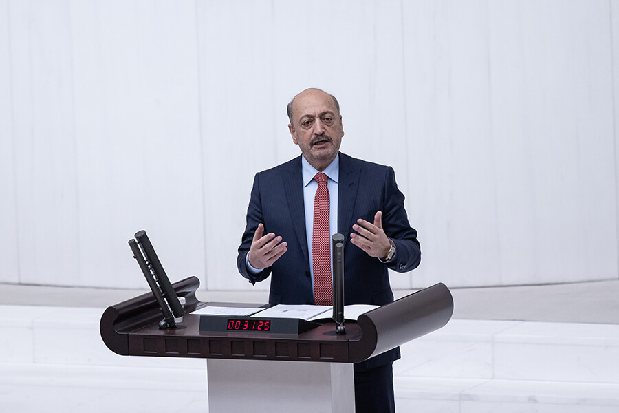 Bakan Bilgin, EYT’de yaş sınırı için güvence verdi: Kimsenin endişesi olmasın Bakan Bilgin, EYT’de yaş sınırı için güvence verdi: Kimsenin endişesi olmasın