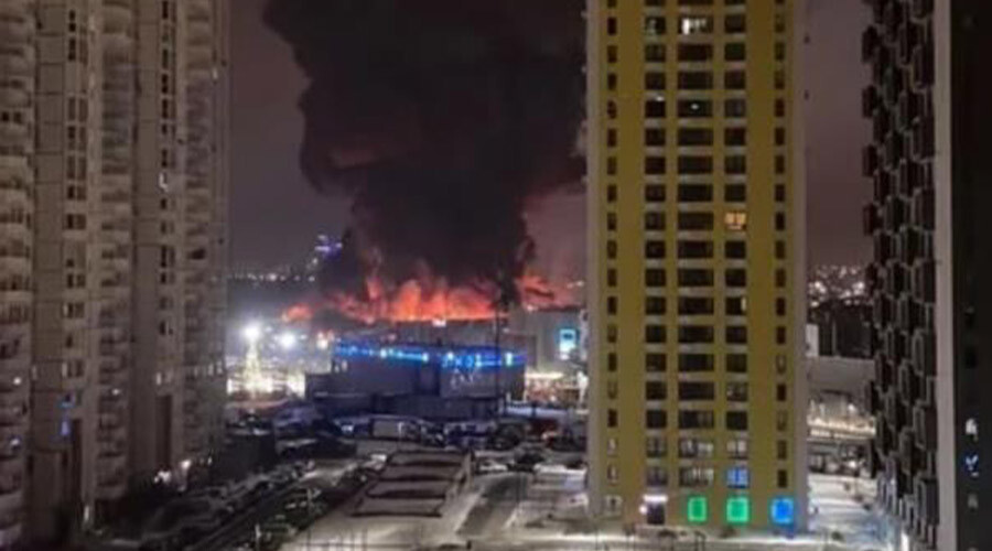 Moskova’da alışveriş merkezinde yangın: 1 kişi öldü