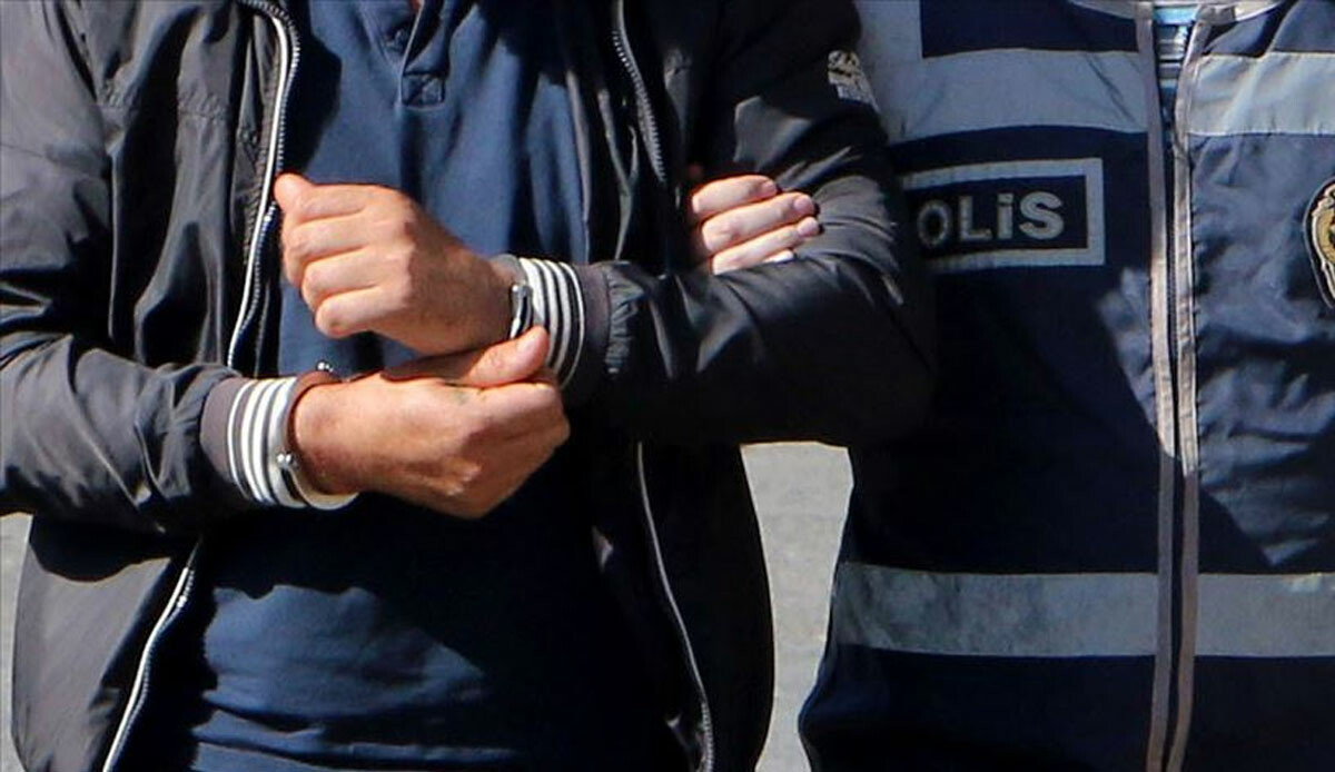 5 milyon liralık vurgun yaptılar… Diyarbakır’da Ponzi operasyonu: Çok sayıda gözaltı var 5 milyon liralık vurgun yaptılar… Diyarbakır’da Ponzi operasyonu: Çok sayıda gözaltı var
