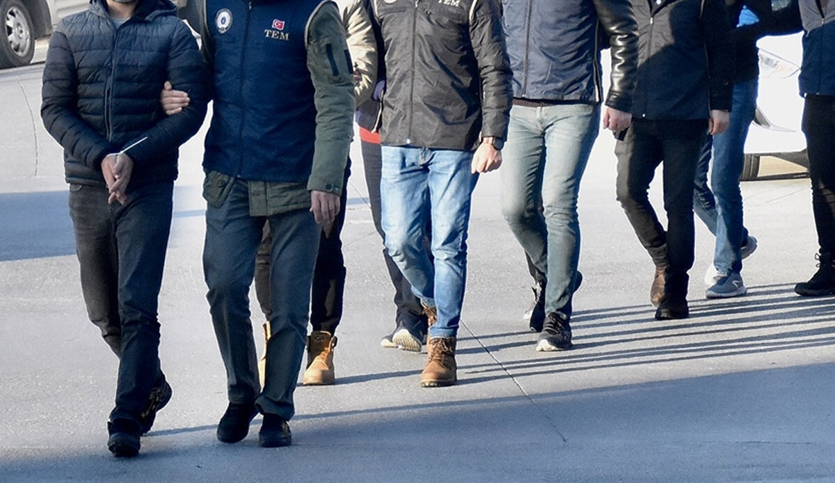 2'si mahrem imam 9 itirafçı, 100'ün üzerinde FETÖ'cüyü deşifre etti 2'si mahrem imam 9 itirafçı, 100'ün üzerinde FETÖ'cüyü deşifre etti