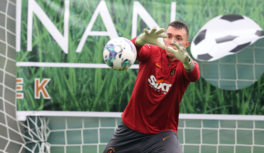 Muslera kampa katıldı, Galatasaray'da gözler FIFA FIFA Disiplin Kurulu'na çevrildi Muslera kampa katıldı, Galatasaray'da gözler FIFA FIFA Disiplin Kurulu'na çevrildi