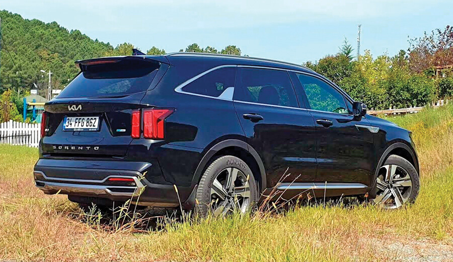 2 ton - hibrit - 7,9 litre tüketimi var! En cimri Premium SUV 2 ton - hibrit - 7,9 litre tüketimi var! En cimri Premium SUV