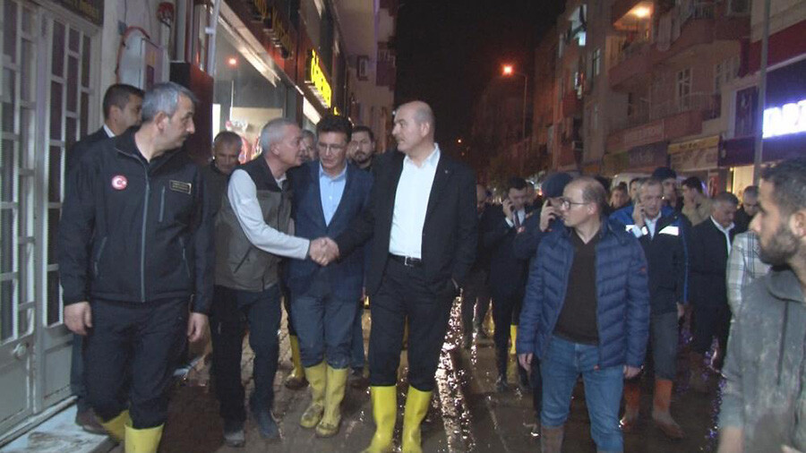 Antalya sele teslim oldu! Bakan Soylu açıkladı, 100 konut hasar gördü Antalya sele teslim oldu! Bakan Soylu açıkladı, 100 konut hasar gördü