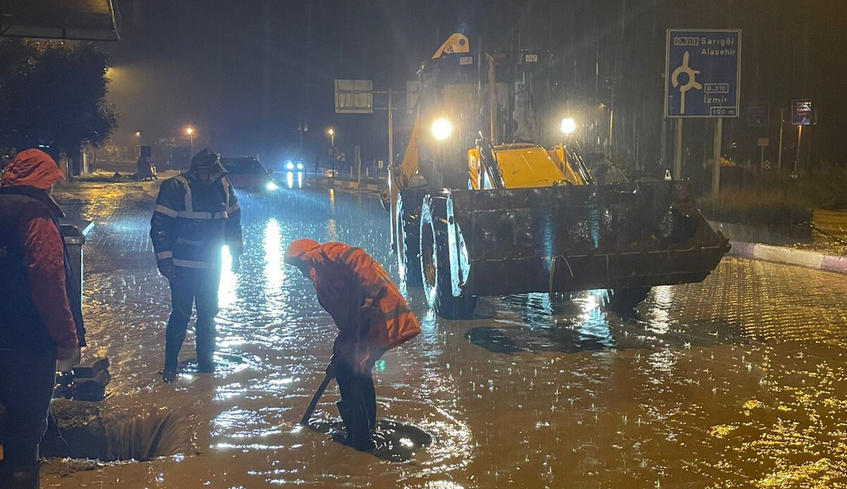 İzmir'deki selden acı haber! 95 yaşındaki kadının cesedi bulundu İzmir'deki selden acı haber! 95 yaşındaki kadının cesedi bulundu