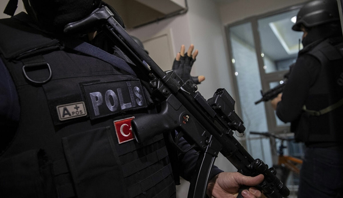 Ordu'da suç örgütlerine 4 ilde operasyon! 25 gözaltı Ordu'da suç örgütlerine 4 ilde operasyon! 25 gözaltı