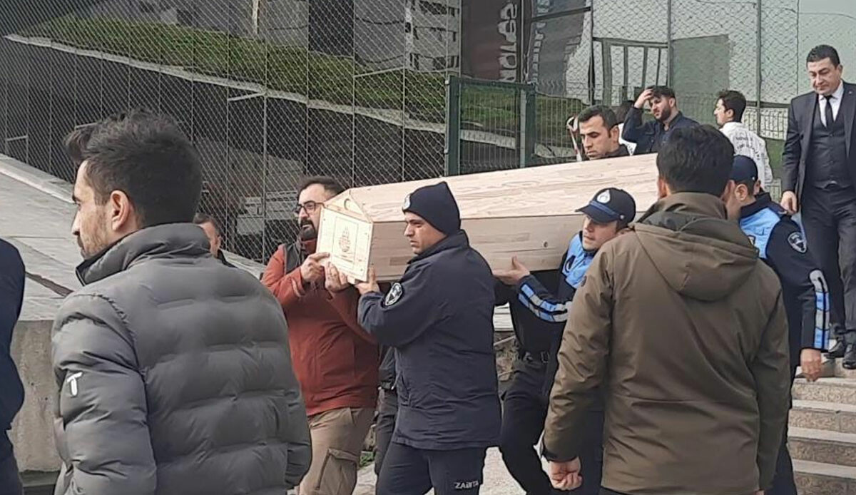 Şişli Belediyesi'nde korkunç olay! Stajyer kız bina çatısından düşerek öldü Şişli Belediyesi'nde korkunç olay! Stajyer kız bina çatısından düşerek öldü