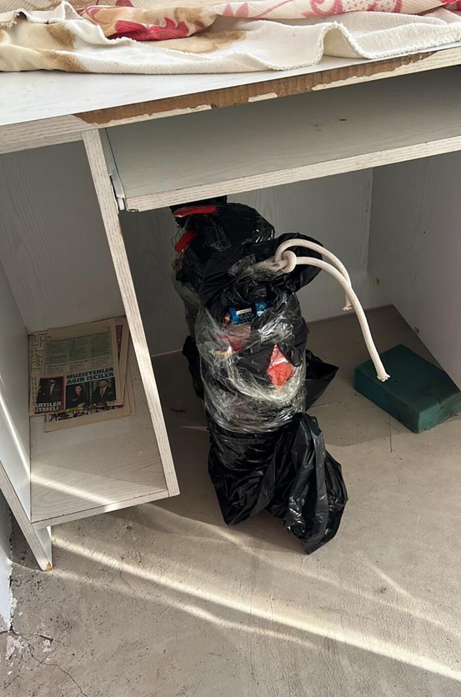 Geçen yıl tüfekle belediye binasını basmıştı! Şimdi de bir villaya 3 tane EYP yerleştirdi