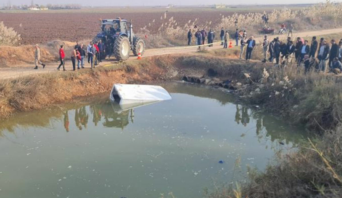 Şanlıurfa'da korkunç kaza! Minibüs sulama kanalına düştü: 8 kaçak göçmen hayatını kaybetti Şanlıurfa'da korkunç kaza! Minibüs sulama kanalına düştü: 8 kaçak göçmen hayatını kaybetti