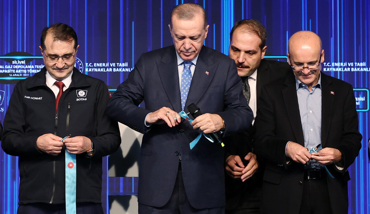 Eski Maliye Bakanı Mehmet Şimşek, Cumhurbaşkanı Erdoğan&#039;la Silivri&#039;deki törene katıldı