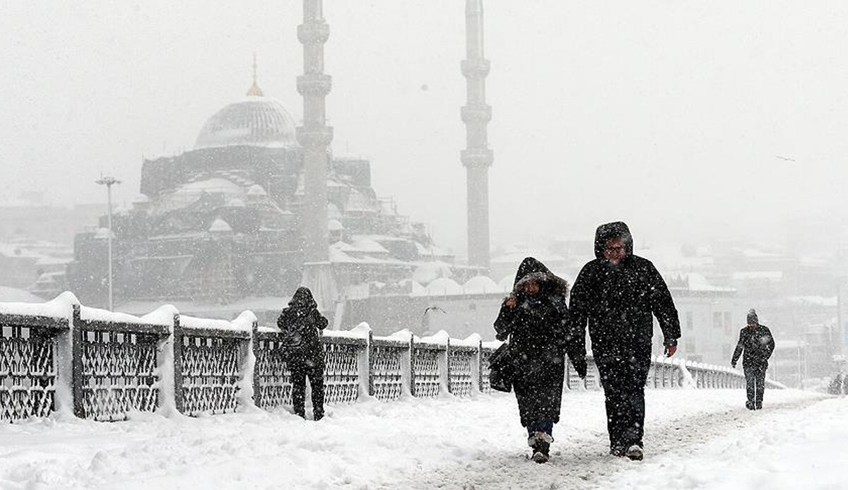 İstanbul'a kar geliyor mu? Meteoroloji açıklama yaptı: Tüm ezberler bozuldu! İstanbul'a kar geliyor mu? Meteoroloji açıklama yaptı: Tüm ezberler bozuldu!