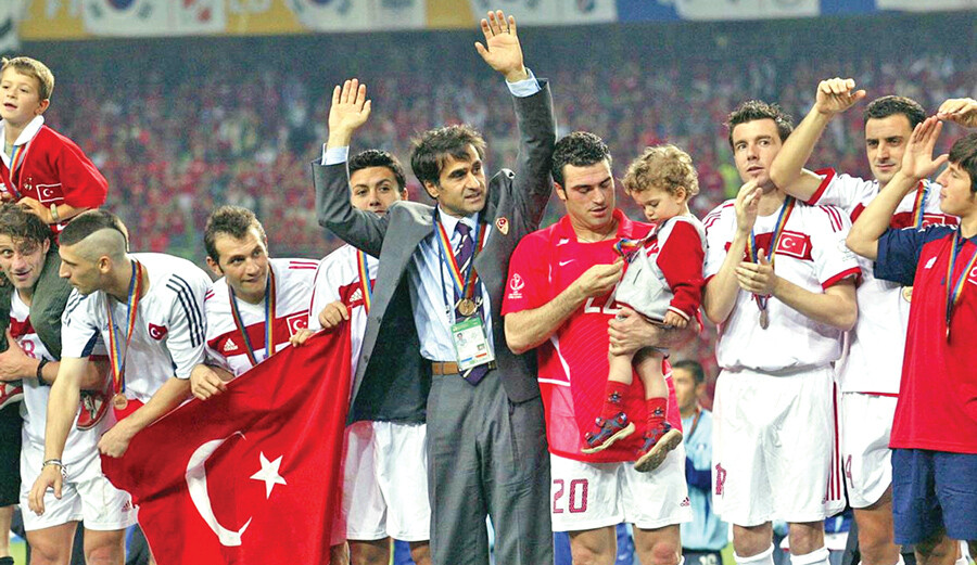 Futbolun öbür yüzü: Savaşan ülkeler de var millî hesaplaşmalar da...
