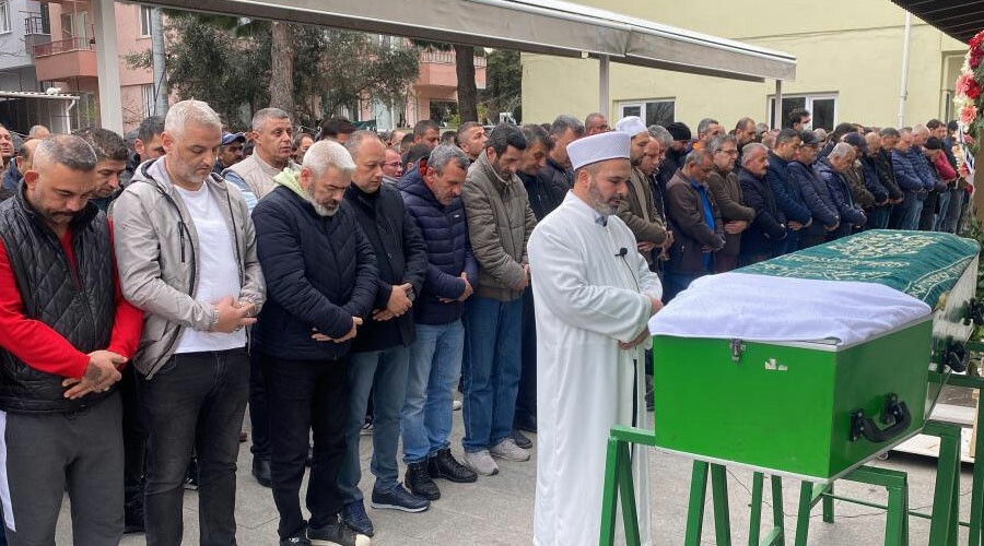 Çanakkale’de feci olay: 17 yaşındaki kız babasını uyurken bıçakla öldürdü Çanakkale’de feci olay: 17 yaşındaki kız babasını uyurken bıçakla öldürdü