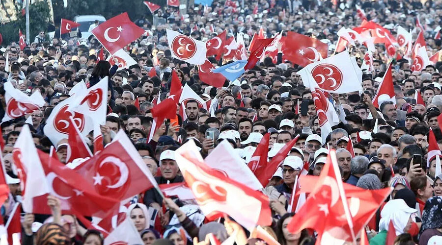 Bahçeli: Türkiye zillete düşerek ziyan olmayacak