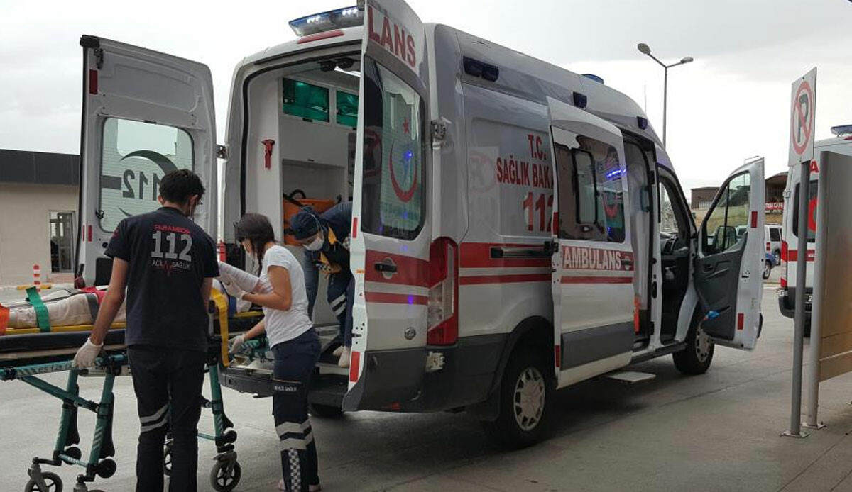 Erzincan&#039;da katliam gibi kaza! 2 ölü, çok sayıda yaralı var
