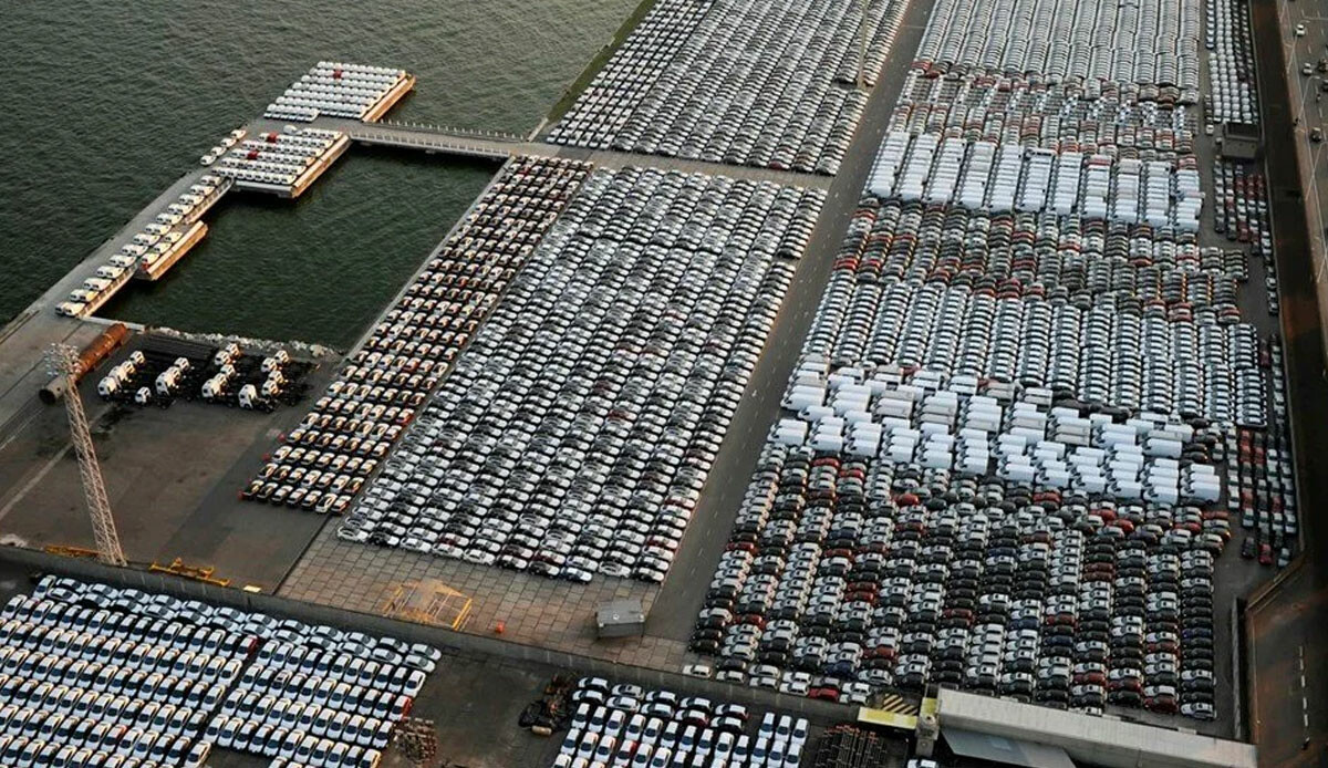 Zam endişesi talepleri artırdı: Araçlar bayiye ulaşmadan satışa çıkarıldı!