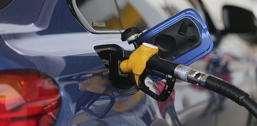 Son dakika: Akaryakıtta çifte indirim yolda: Benzin ve motorinin fiyatı düşüyor