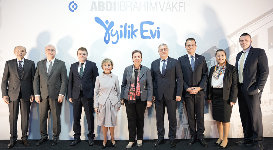 Kanserle mücadelede 'İyilik Evi' desteği! Tedavi sürecinde aileler banklarda kalmayacak Kanserle mücadelede 'İyilik Evi' desteği! Tedavi sürecinde aileler banklarda kalmayacak
