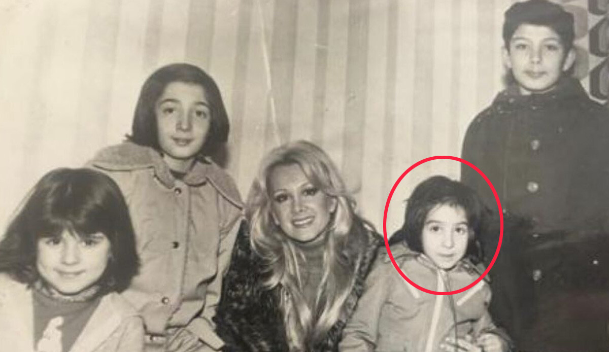 Ünlü oyuncudan Filiz Akın’lı nostaljik paylaşım! Onu tanıdınız mı?