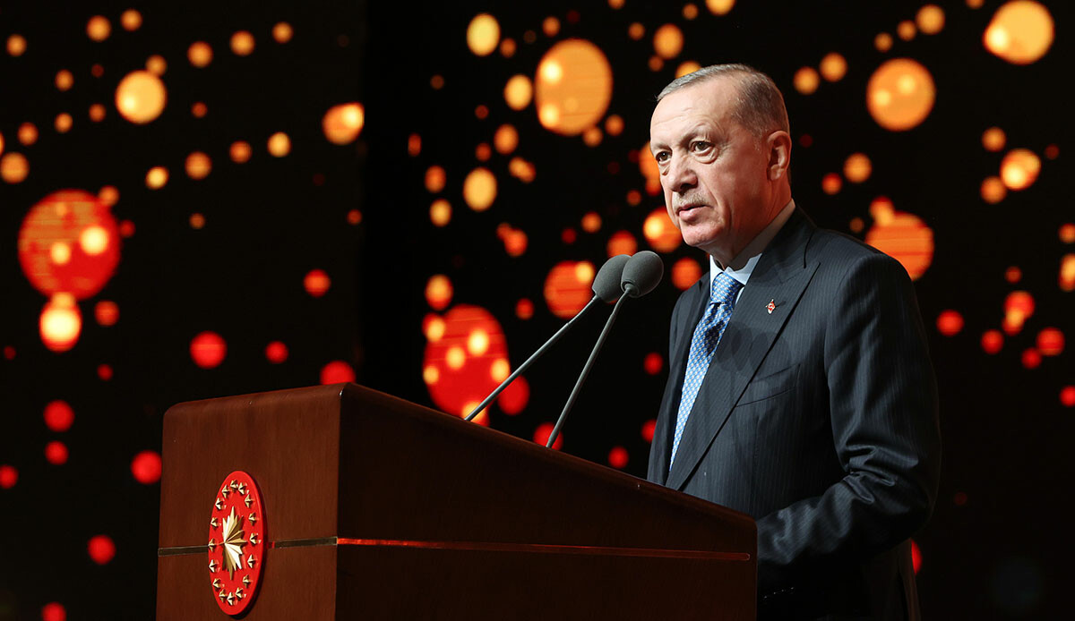 Sanat ödülleri sahibini buldu!  Erdoğan&#039;dan &#039;Türkiye Yüzyılı&#039; vurgusu