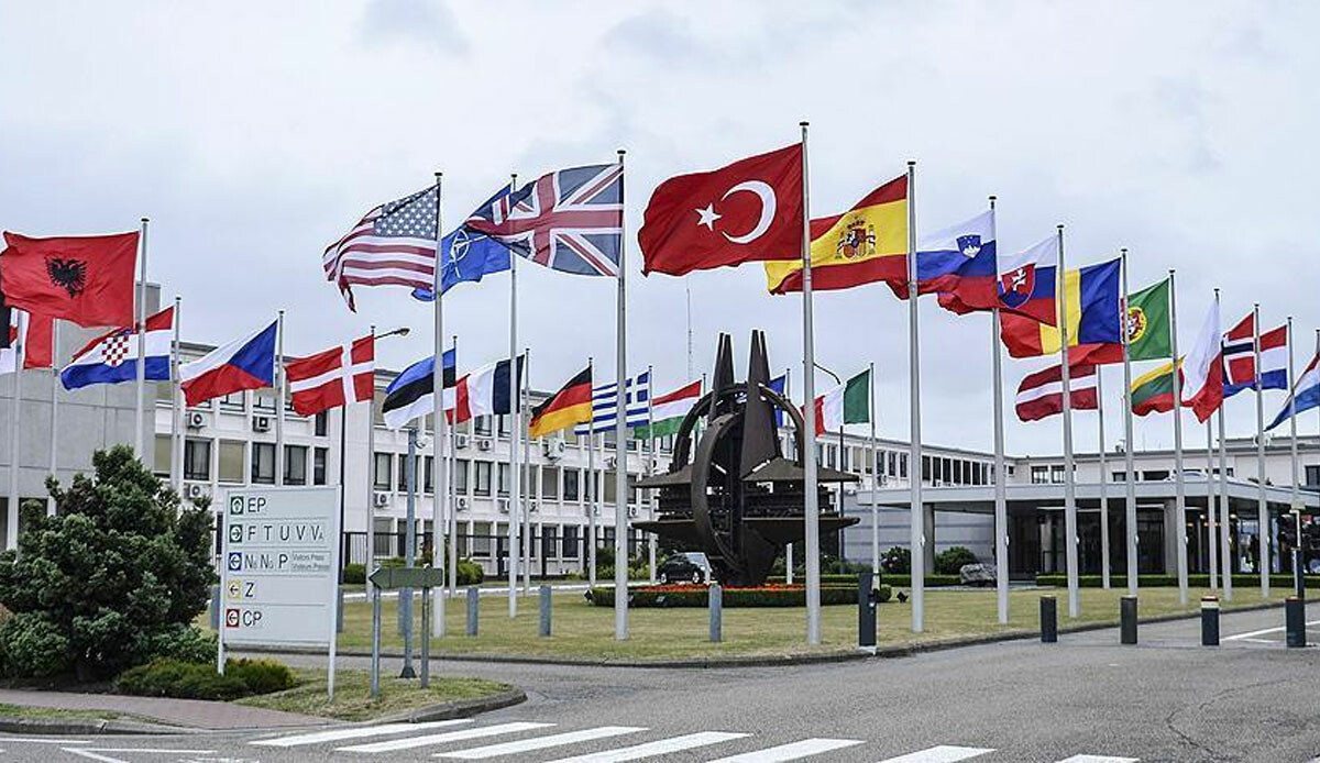 Alman medyasından Yunanistan'a skandal destek: Erdoğan NATO için tehlikeli Alman medyasından Yunanistan'a skandal destek: Erdoğan NATO için tehlikeli