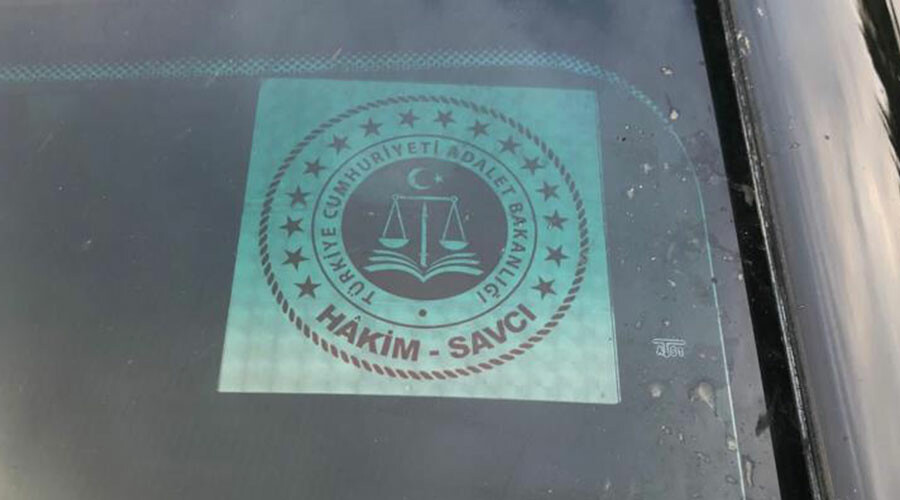 Tepki çeken 'tahliye' kararı: 8,5 aylık hamile kadına silah çekti, serbest kaldı!
