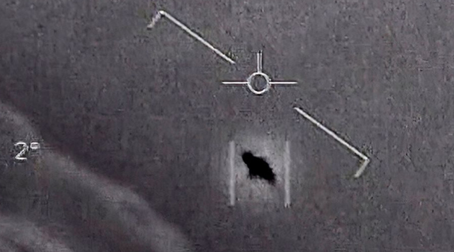 Pentagon'dan gündemi sarsan açıklama: Altı ayda yüzlerce UFO ihbarı yağdı