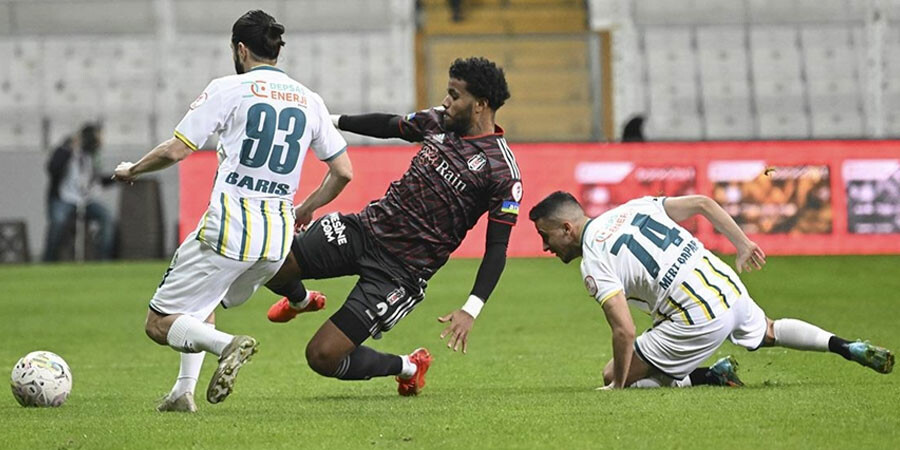 Bol gollü galibiyet... Beşiktaş kupada tur atladı Bol gollü galibiyet... Beşiktaş kupada tur atladı