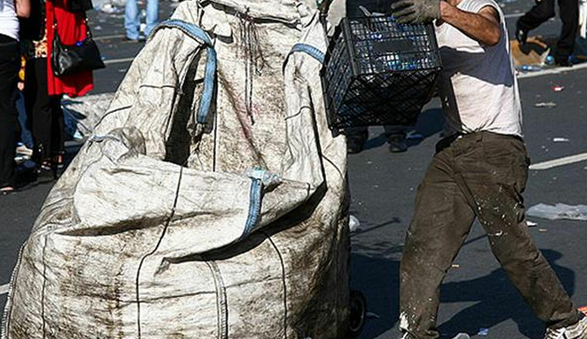 Şişli'de kağıt toplayıcıları dehşet saçtı! Kürek ve sopalarla saldırdılar: Yaralılar var