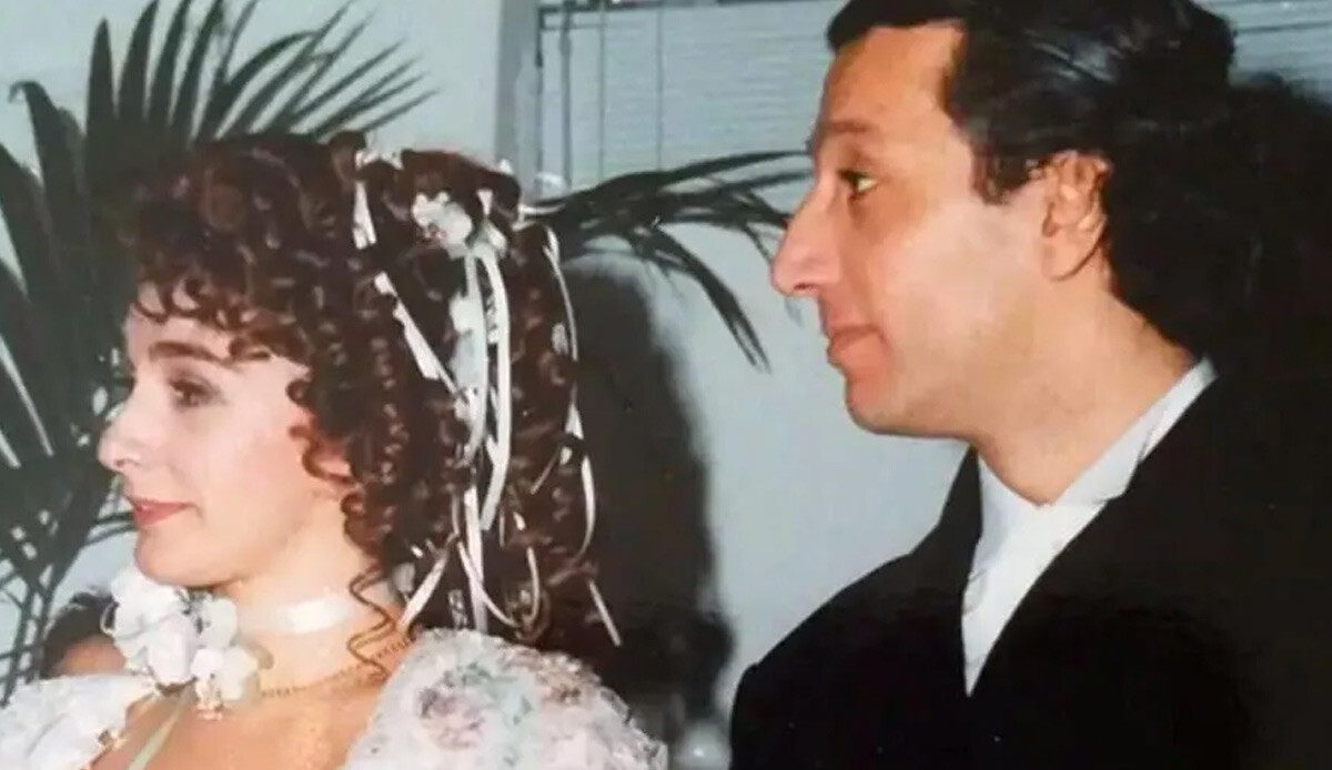 Herkes ‘üç günde boşanırlar’ demişti… Ünlü çift 28. evlilik yıldönümlerini kutladı