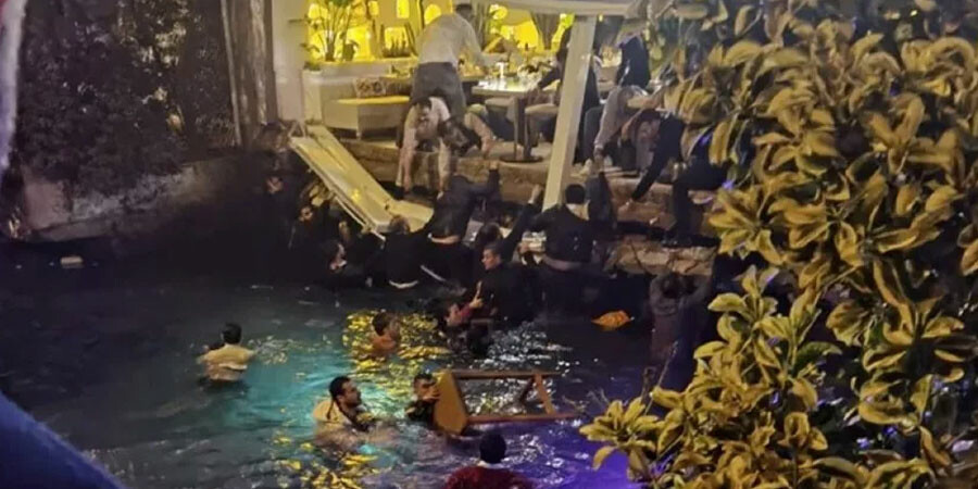 Son dakika:  İstanbul Bebek'te lüks restoranın iskelesi çöktü! 25 kişi denize düştü, 4 kişi yaralandı Son dakika:  İstanbul Bebek'te lüks restoranın iskelesi çöktü! 25 kişi denize düştü, 4 kişi yaralandı
